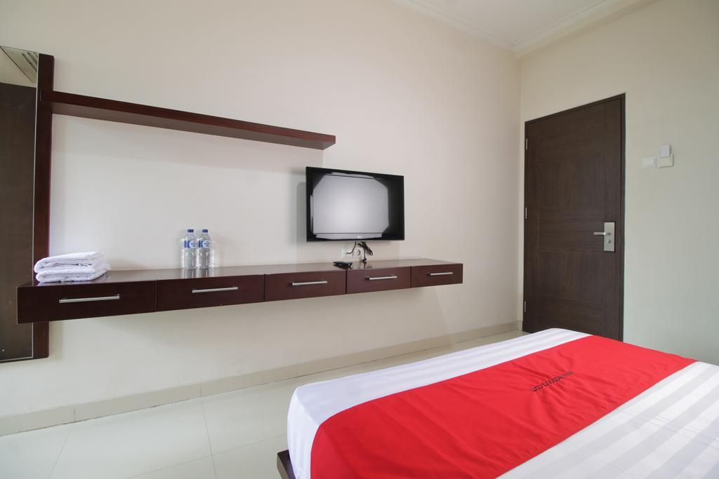 ג'קרטה Reddoorz Plus Near Ambassador Mall מראה חיצוני תמונה
