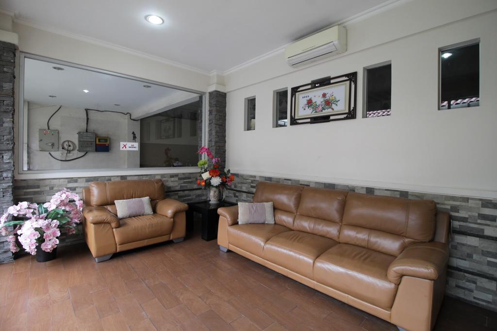 ג'קרטה Reddoorz Plus Near Ambassador Mall מראה חיצוני תמונה